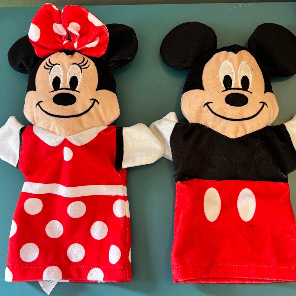 Melissa and Doug Mickey Mouse and Minnie Mouse hand puppets